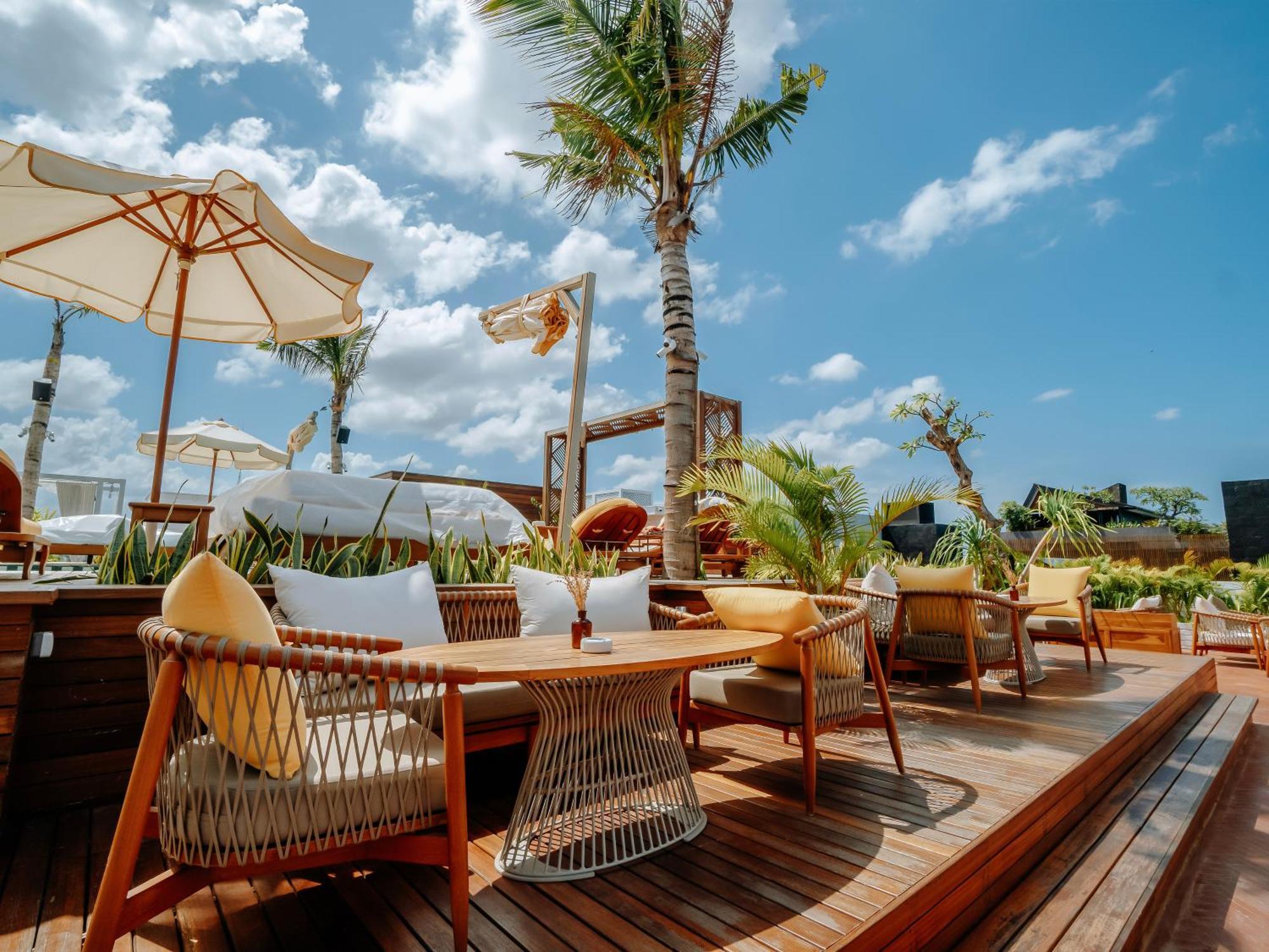 Secana Beachtown Resort & Residences Canggu Exteriör bild
